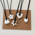 Minimalist Alloy Brushed Heart Flower Geometric Pendant Necklace For Women view 2
