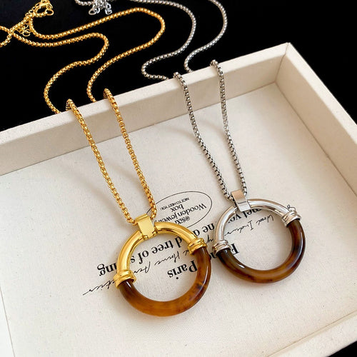 Resin Geometric Round Pendant Alloy Vintage Court Style Clavicle Sweater Necklace