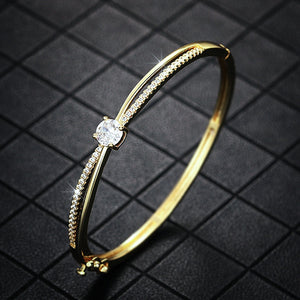 European Style Women's Cross Design Bangle With Round Zircon Elegant Niche Bracelet Jewelry