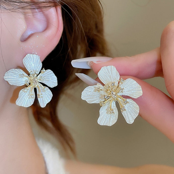 Light Luxury Alloy Rhinestone Flower Stud Earrings, French Court Elegant Textured Floral Design