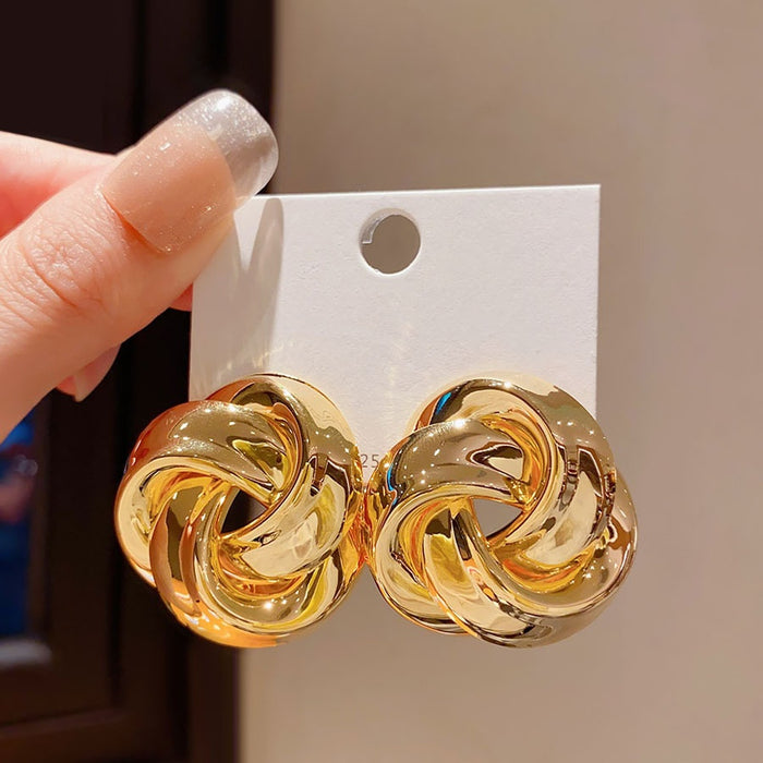 Metal Wrapped Polygon Flower Stud Earrings For Women, Light Luxury Geometric Floral Round Design