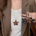 Vintage Ethnic Alloy Resin Geometric Oval Floral Pendant Sweater Necklace For Women view 2