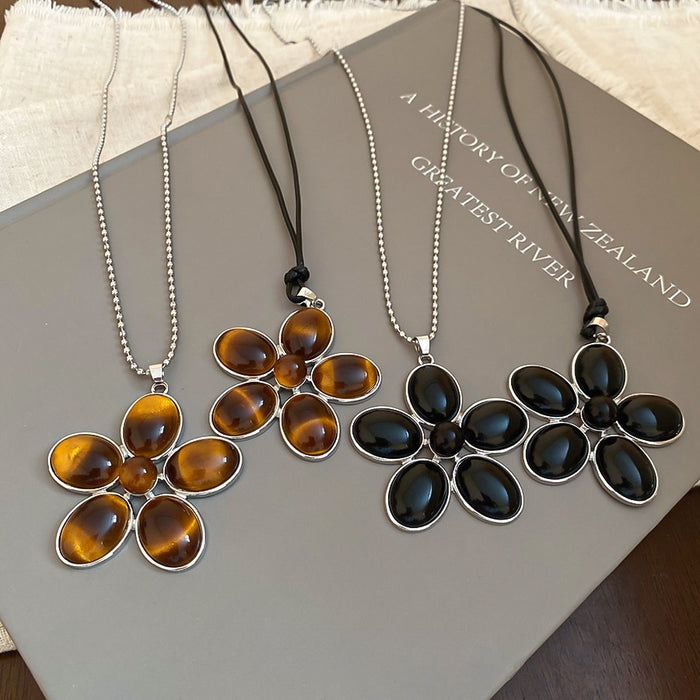 Vintage Ethnic Alloy Resin Geometric Oval Floral Pendant Sweater Necklace For Women
