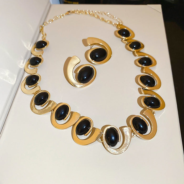 Geometric Oval Metal Rhinestone Ear Studs And Necklace Jewelry Set For Women European Court Style