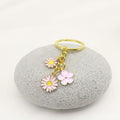 Zinc Alloy Gold Daisy Flower Keychain Gift Bag Charm view 3