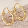 Women's U Shaped Ear Cuffs With Engraved Dark Pattern, Middle Eastern Maillard Style Jewelry Earrings view 3