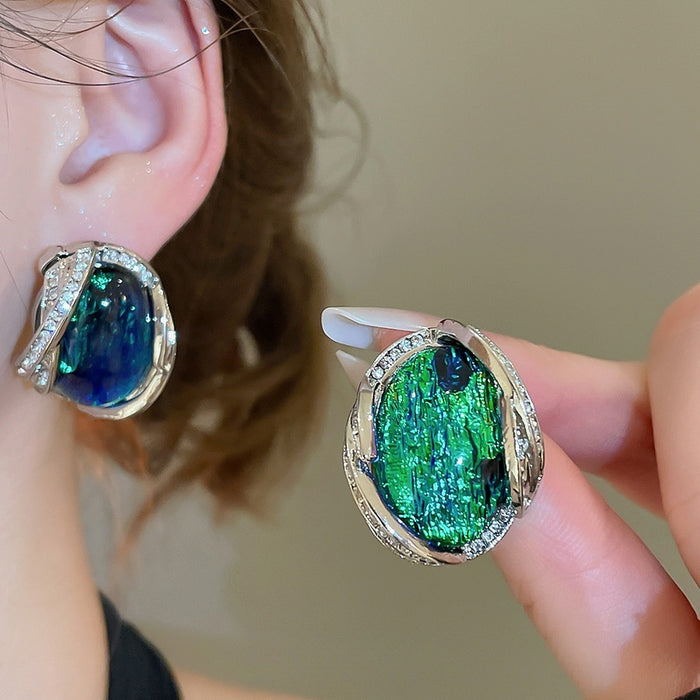 Vintage Irregular Geometric Resin Rhinestone Stud Earrings With Silver Pins Elegant Light Luxury