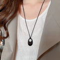 Light Luxury Alloy Oval Hollow Pendant Necklace For Women Minimalist Painted Collarbone Jewelry view 3