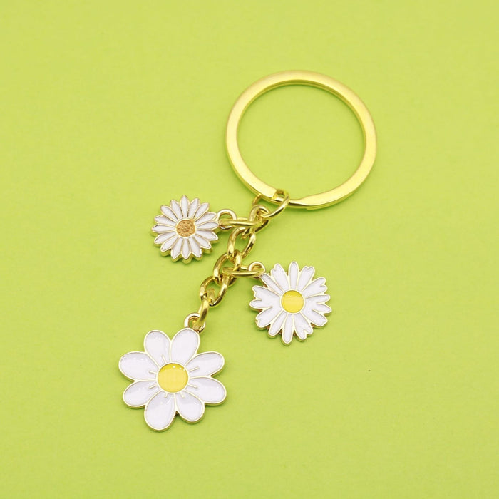 Metal Daisy Flower Keychain Cute Cartoon Bag Charm Gift