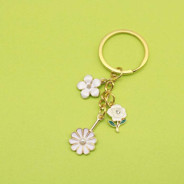 Zinc Alloy Daisy Flower Keychain Bag Charm