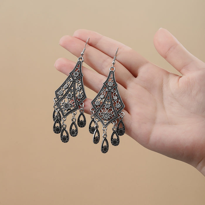 Vintage Hollow Teardrop Flower Tassel Alloy Hook Earrings For Women Elegant Ethnic Luxury Dangle Earrings