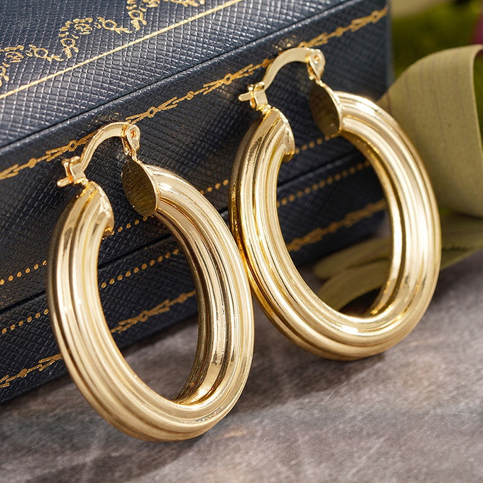French Style Roman Column Texture Ear Cuff For Women, Old Money European Metal Earrings