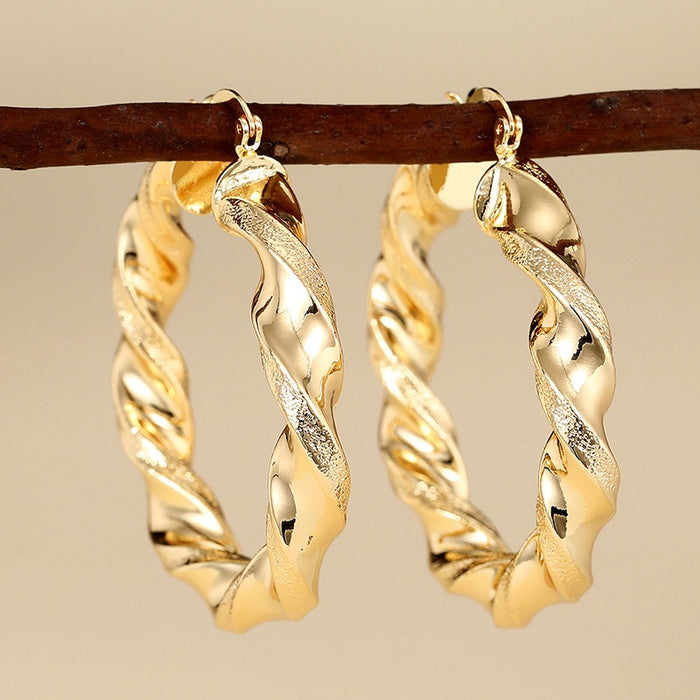 Gold Plated Spiral Metal Ear Cuffs For Women, Niche Design Sweet Cool Asian Style Earrings