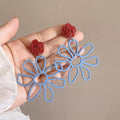 Resin Hollow Flower Contrast Color Stud Earrings For Women Vacation Sweet Minimalist Jewelry view 1