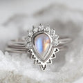 European Palace Style Couple Rings With Faux Moonstone, Glossy Water Drop Geometric Jewelry view 5