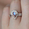 European Palace Style Couple Rings With Faux Moonstone, Glossy Water Drop Geometric Jewelry view 2