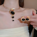 Light Luxury Oval Resin Jewelry Set With Metallic Stud Earrings And Palace Style Collar Necklace view 4