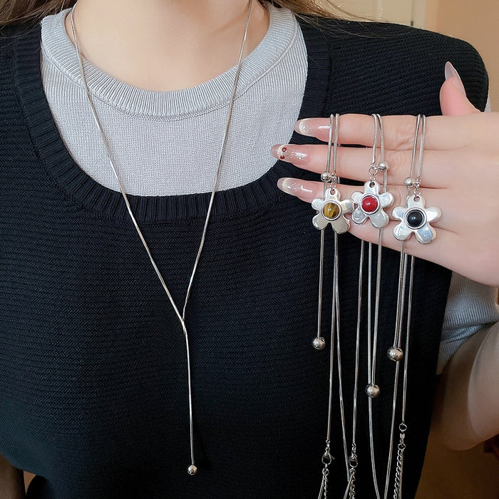 Korean Light Luxury Alloy Silver Pleated Flower Pearl Sweater Necklace For Women