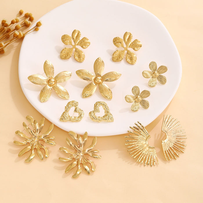 Luxury Gold Alloy Textured Flower Irregular Stud Earrings For Women Elegant Statement Fashion Earrings