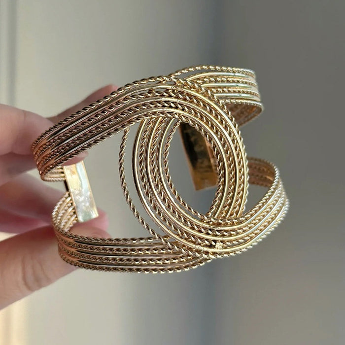 Vintage Gold Tone Twisted Braided Metal Bangle For Women European Style Round Wrist Jewelry