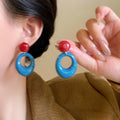 Caramel Resin Geometric Hoop Earrings With Silver Pins, Retro Hong Kong Style Oval Round Earrings view 3