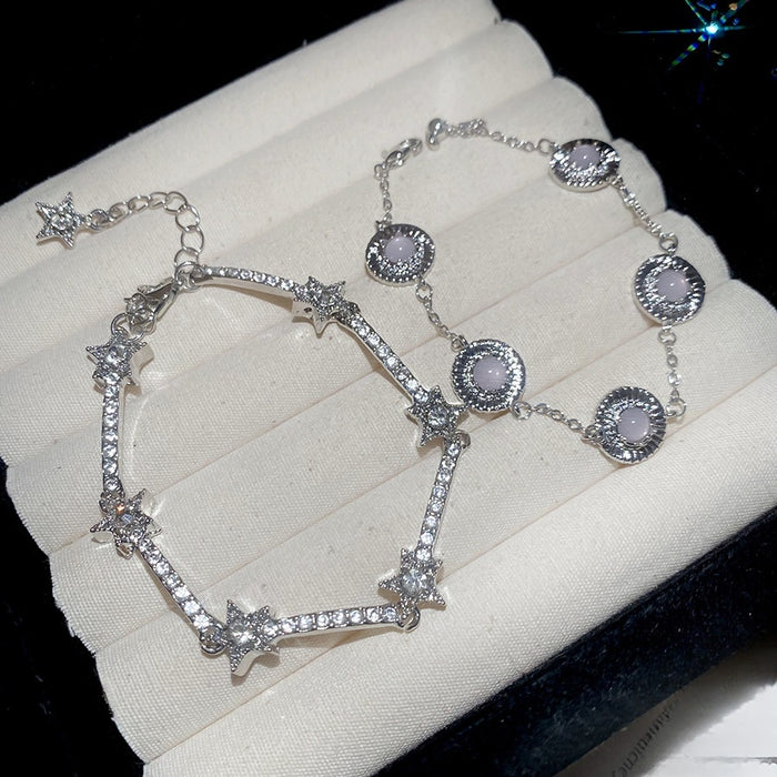 Light Luxury Alloy Bangle With Rhinestone Star And Geometric Round Pendant Design