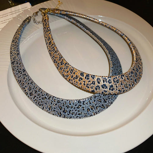Vintage Ethnic Leopard Print Geometric Oval Iron Choker Necklace For Women