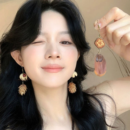 Vintage Maillard Wooden Acorn Flower Pendant Drop Earrings With Ear Hook Design