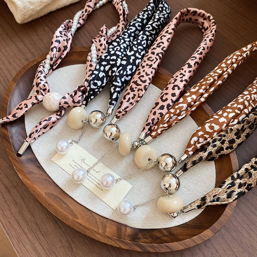 Vintage Ethnic Leopard Print Acrylic Round Bead Pearl Pendant Choker Necklace For Women