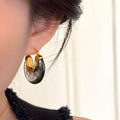 French Vintage Resin Geometric U Shaped Round Ear Cuff Earrings For Vacation Style view 4