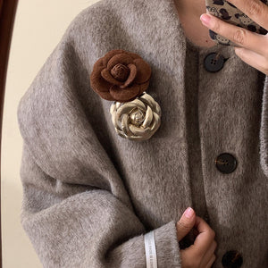 Plush Flocked Leather Flower Brooch For Women, Minimalist Autumn Winter Fashion Pin