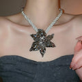 Alloy Woven Flower Necklace And Earrings Jewelry Set, European Style Smooth Collarbone Chain Design view 4