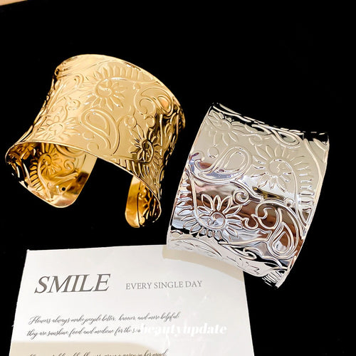 Western Style Floral Printed Metal Open Cuff Bangle Round Fashion Arm Bracelet