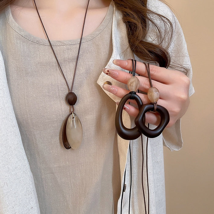 Vintage Ethnic Wood Resin Oval Geometric Pendant Sweater Necklace For Women