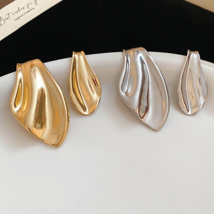 Silver Needle Asymmetrical Fish Tail Metal Stud Earrings, Minimalist European Style Elegant Fashion Jewelry for Women