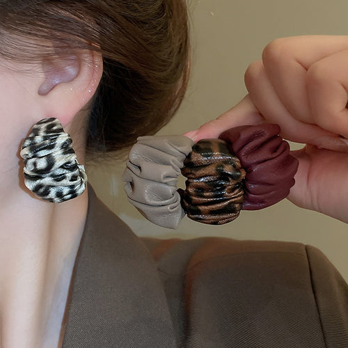 Leather Leopard Print Pleated Geometric C Shape Stud Earrings With Silver Needle Maillard Style