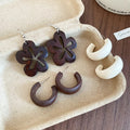 Vintage Wood Hollow Flower Geometric Round Pendant Ethnic Style Drop Earrings view 1