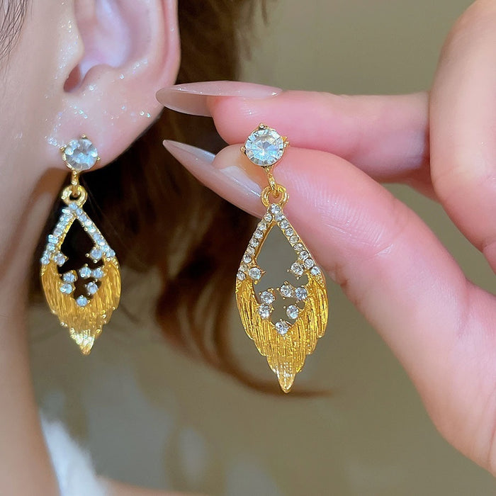 Alloy Rhinestone Leaf Hollow Pendant Drop Earrings French Court Style Silver Needle Ear Jewelry