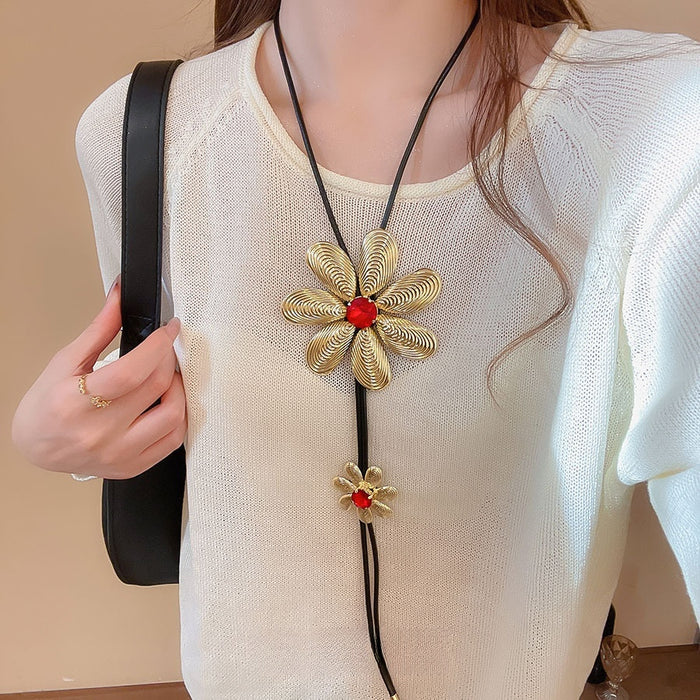 Light Luxury Iron Flower Pendant Tassel Sweater Necklace Statement Floral Choker