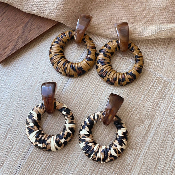 Maillard Style Resin Leather Leopard Print Geometric Round Pendant Drop Earrings