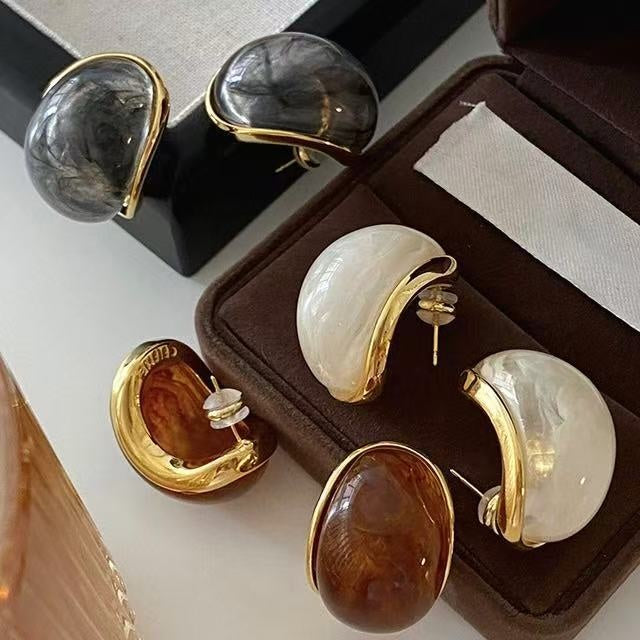 18K Gold Plated Resin Oval Stud Earrings With Silver Pins, Minimalist Retro Maillard Style
