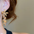Champagne Crystal Flower Stud Earrings With Silver Posts French Court Light Luxury Style view 3