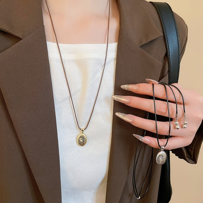 Light Luxury Alloy Oval Pendant Wax Cord Sweater Necklace For Women