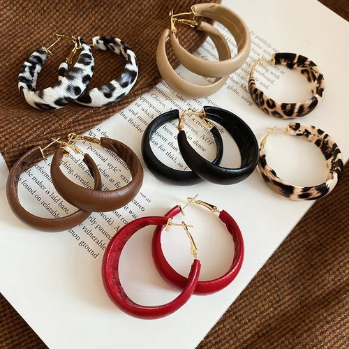 Leather Geometric Circle Pendant Hoop Earrings With Silver Needle, European Style Fashion Jewelry