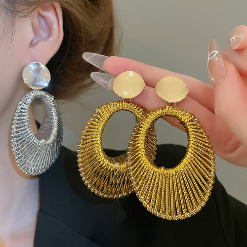 Iron Gold Velvet Braided Oval Hollow Pendant Drop Earrings For Women, European Geometric Style