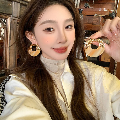 Maillard Acrylic Irregular Round Hollow Geometric Stud Earrings For Women Retro Minimalist Jewelry