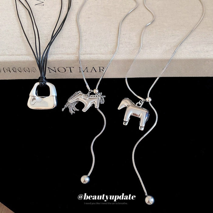 Brushed Alloy Square Hollow Horse Pendant Sweater Necklace Minimalist Clavicle Chain For Women