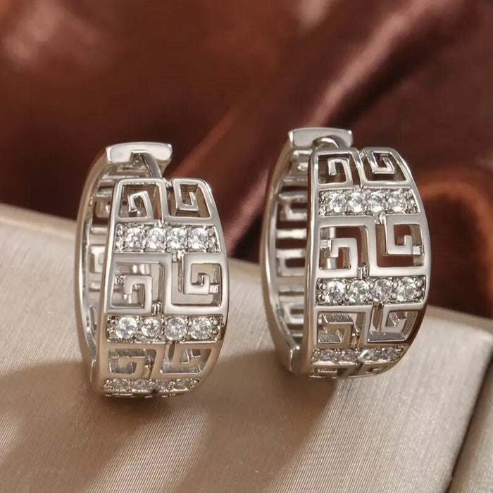 Electroplated Metal Ear Cuffs For Women, Micro Pave Sparkling Great Wall Texture Light Luxury Earrings