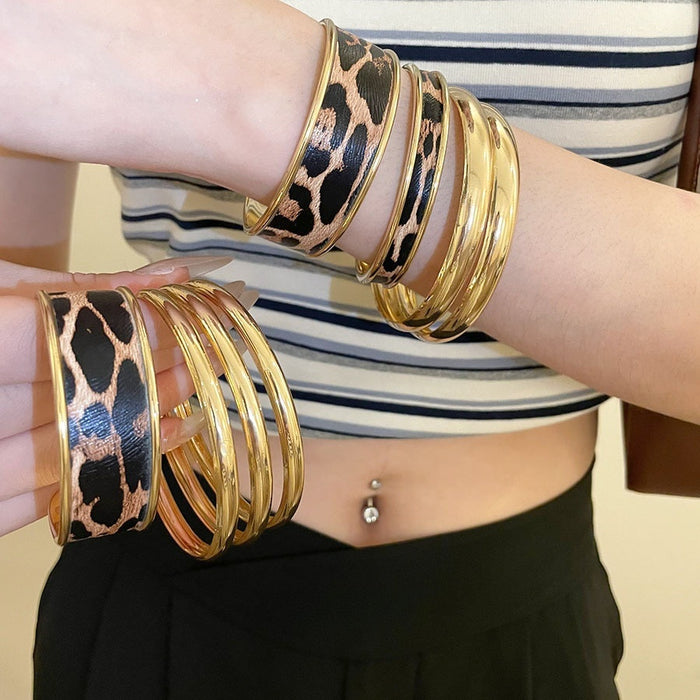 European American Leopard Print Leather Open Cuff Bangle 4 Piece Fashion Round Bracelet