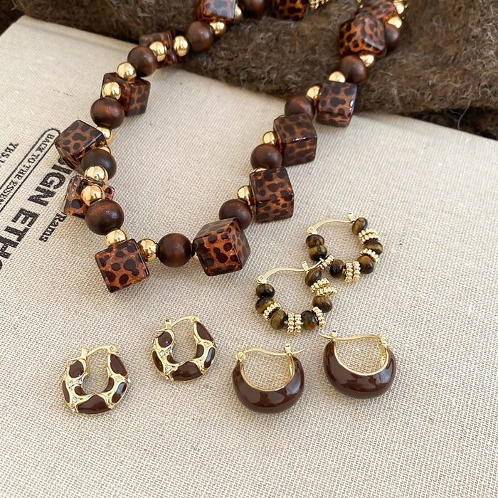 Vintage Acrylic Round And Square Wood Bead Necklace And Ear Clip Jewelry Set For Women